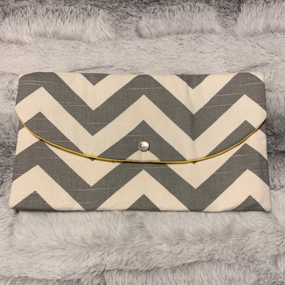 Chevron Clutch